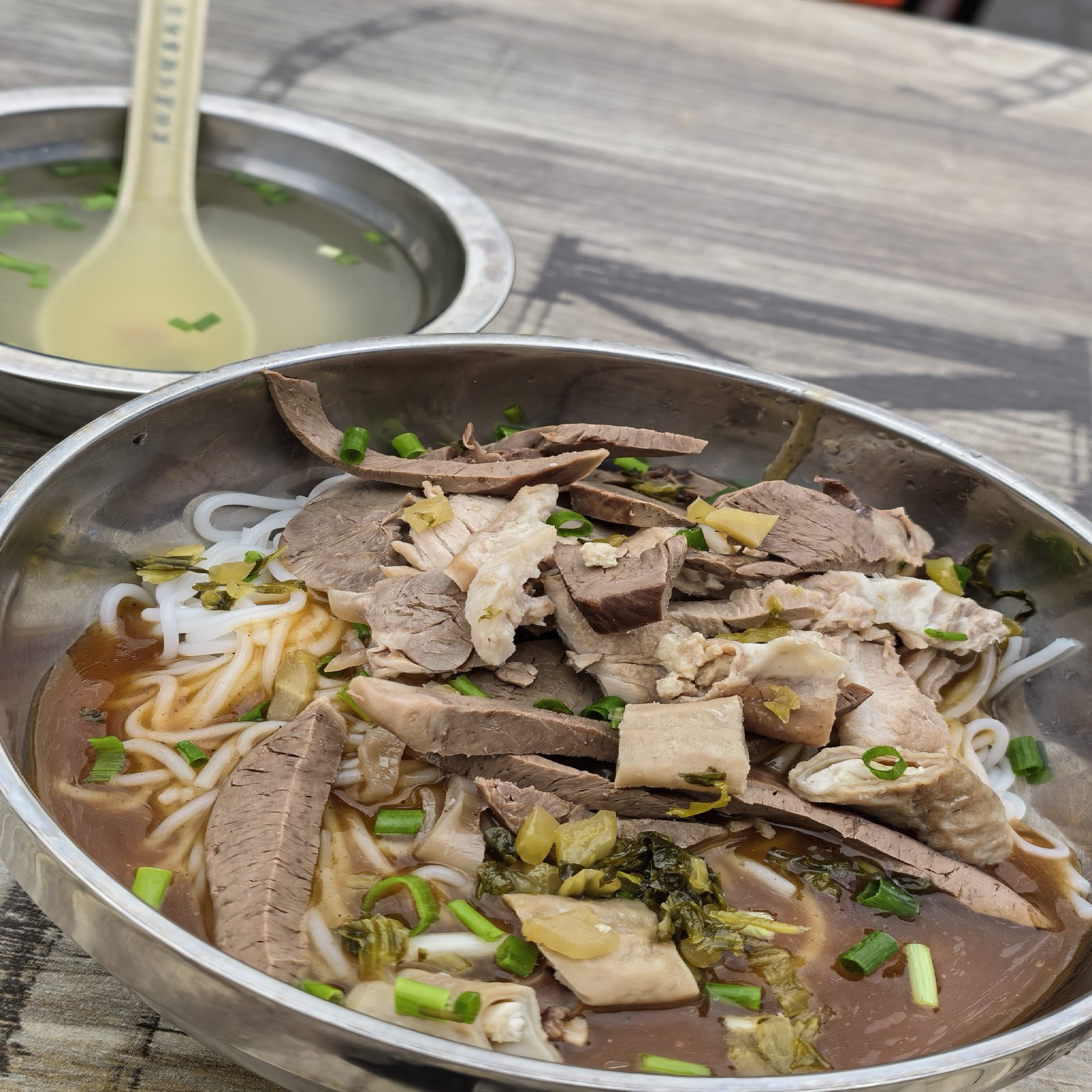 老盐灶原味猪杂粉汤