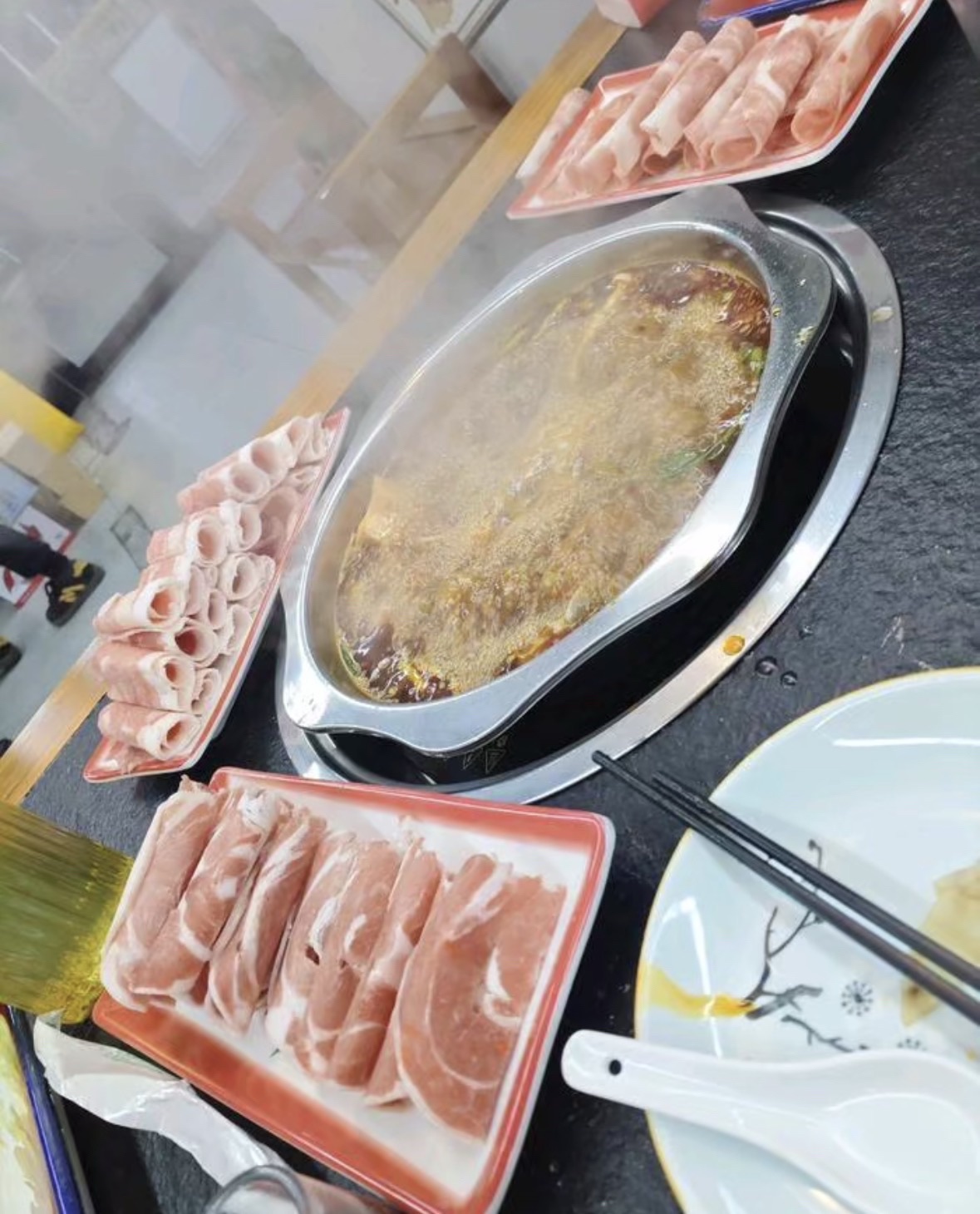 刘味一绝无刺鱼火锅(新百广场店)