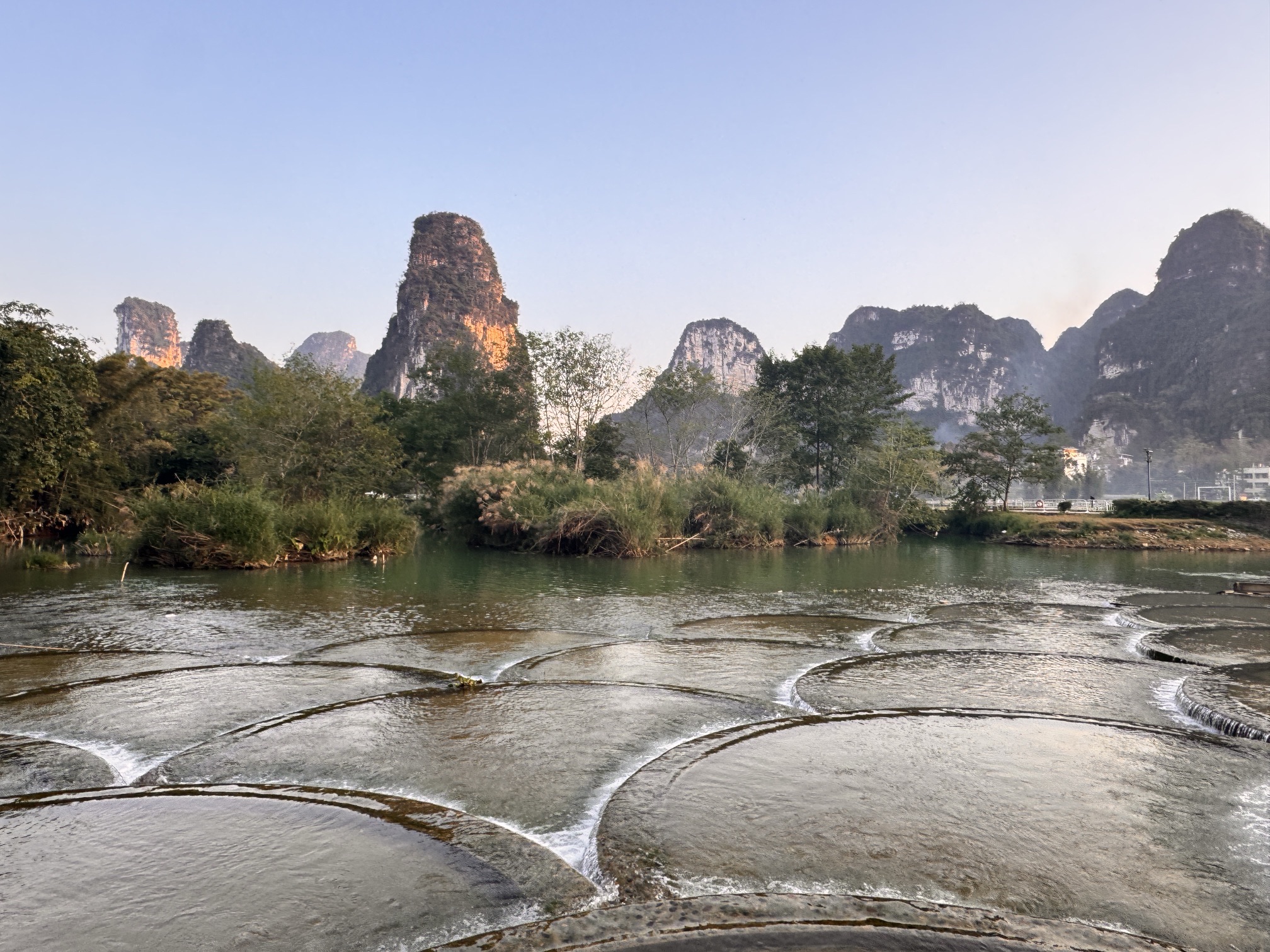 明仕田园风景区鱼鳞坝景点图片