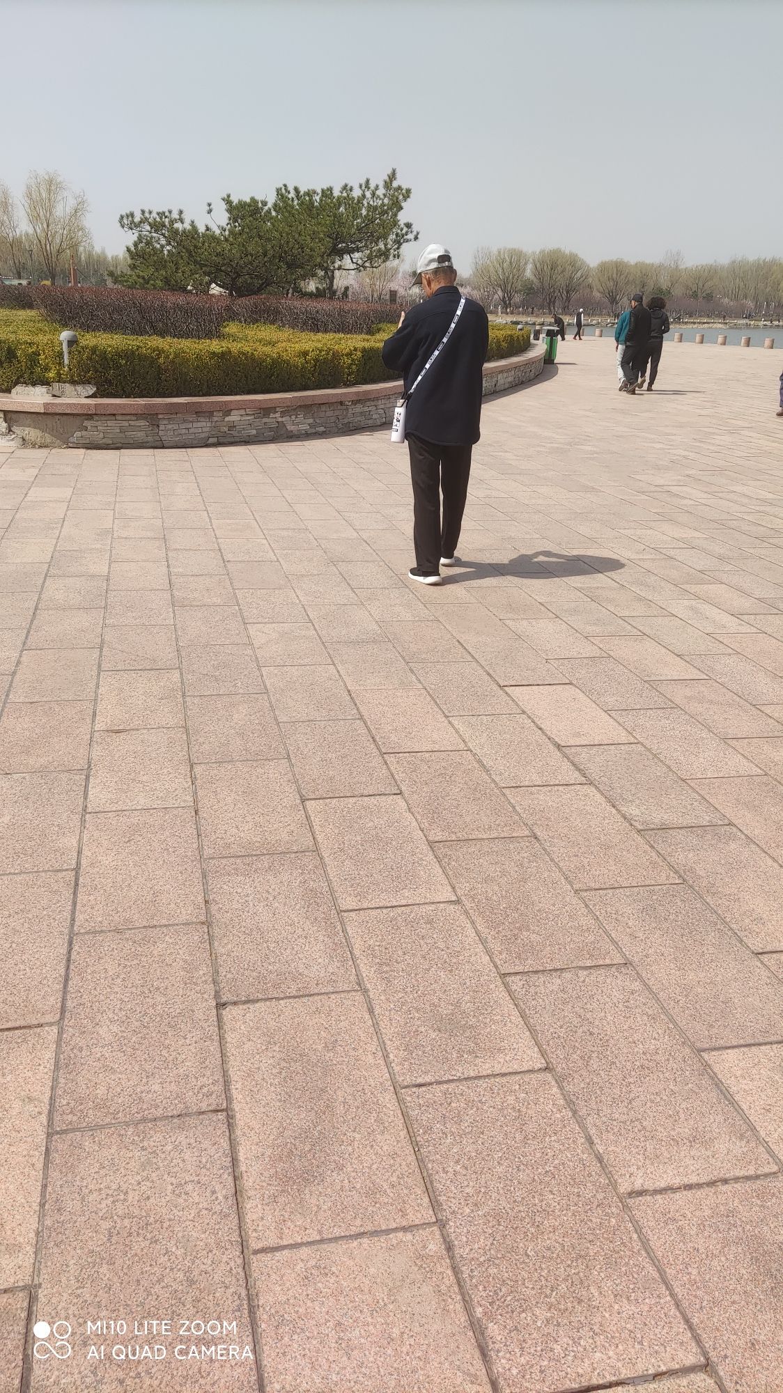 阜新玉龙湖公园健身广场