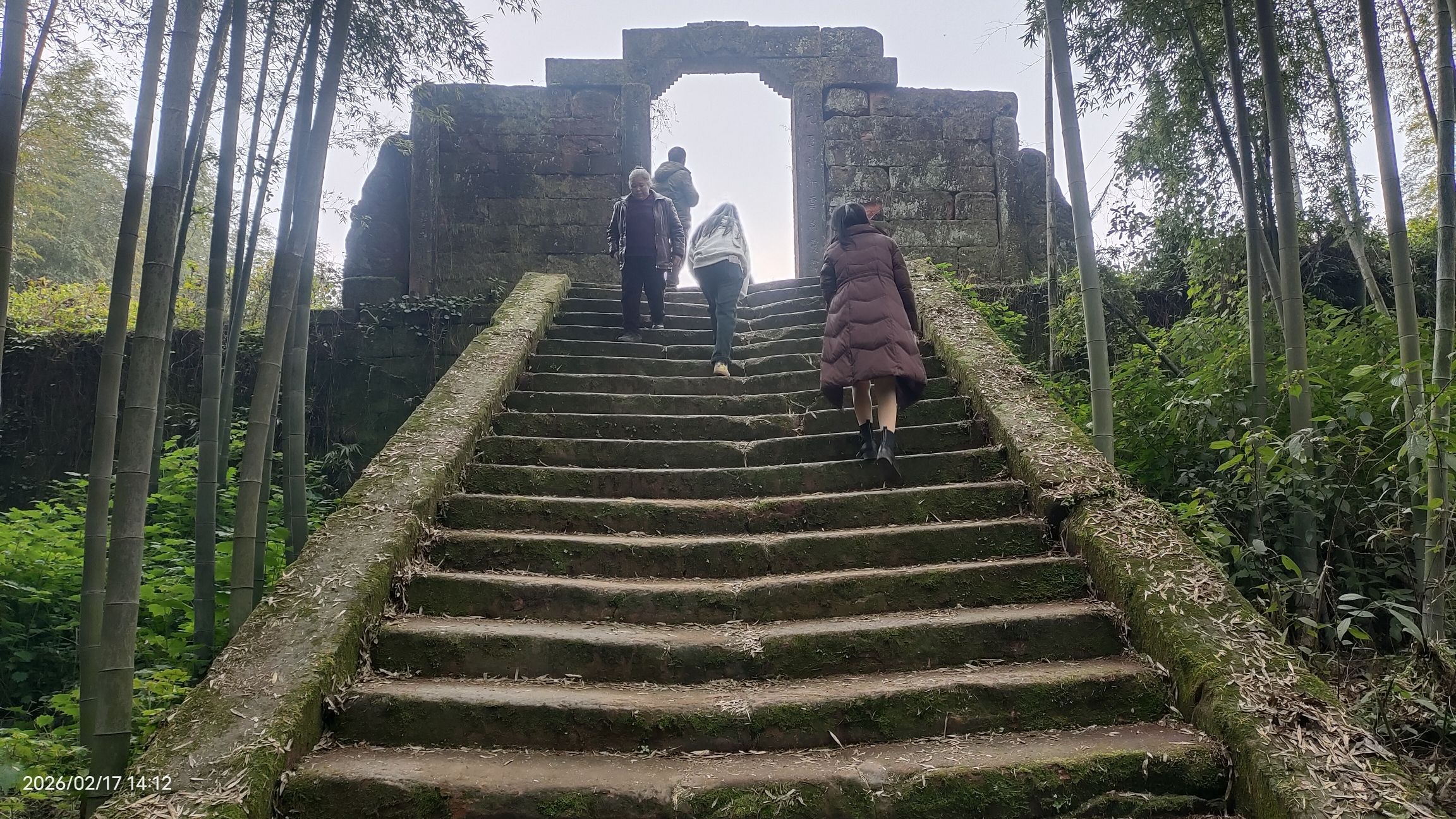 连天山凤凰寺实景照片