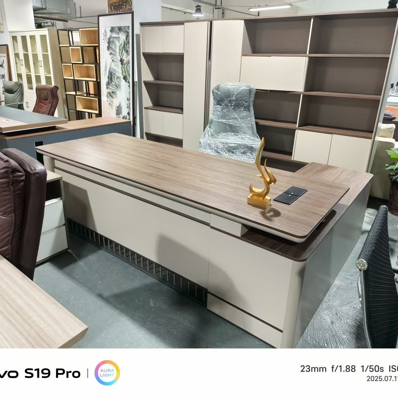 昌佶全新二手办公家具市场