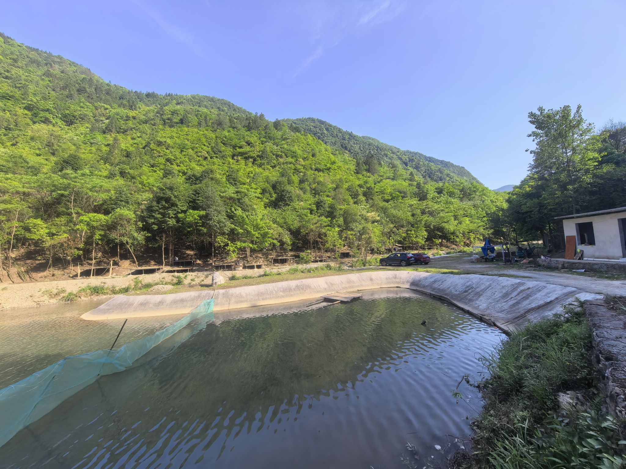 场地封面-陈家山活水鱼垂钓露营烧烤