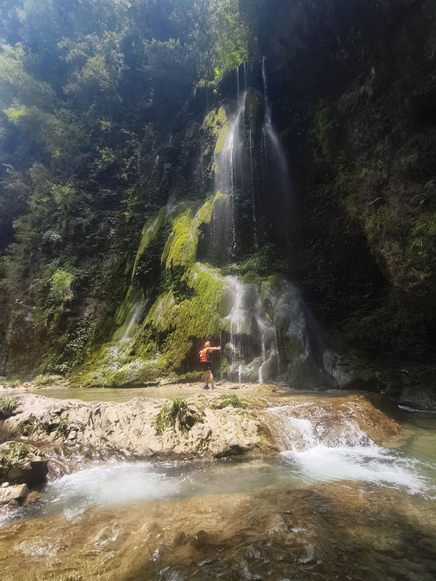 凤冈万佛峡谷蚂蝗沟景区