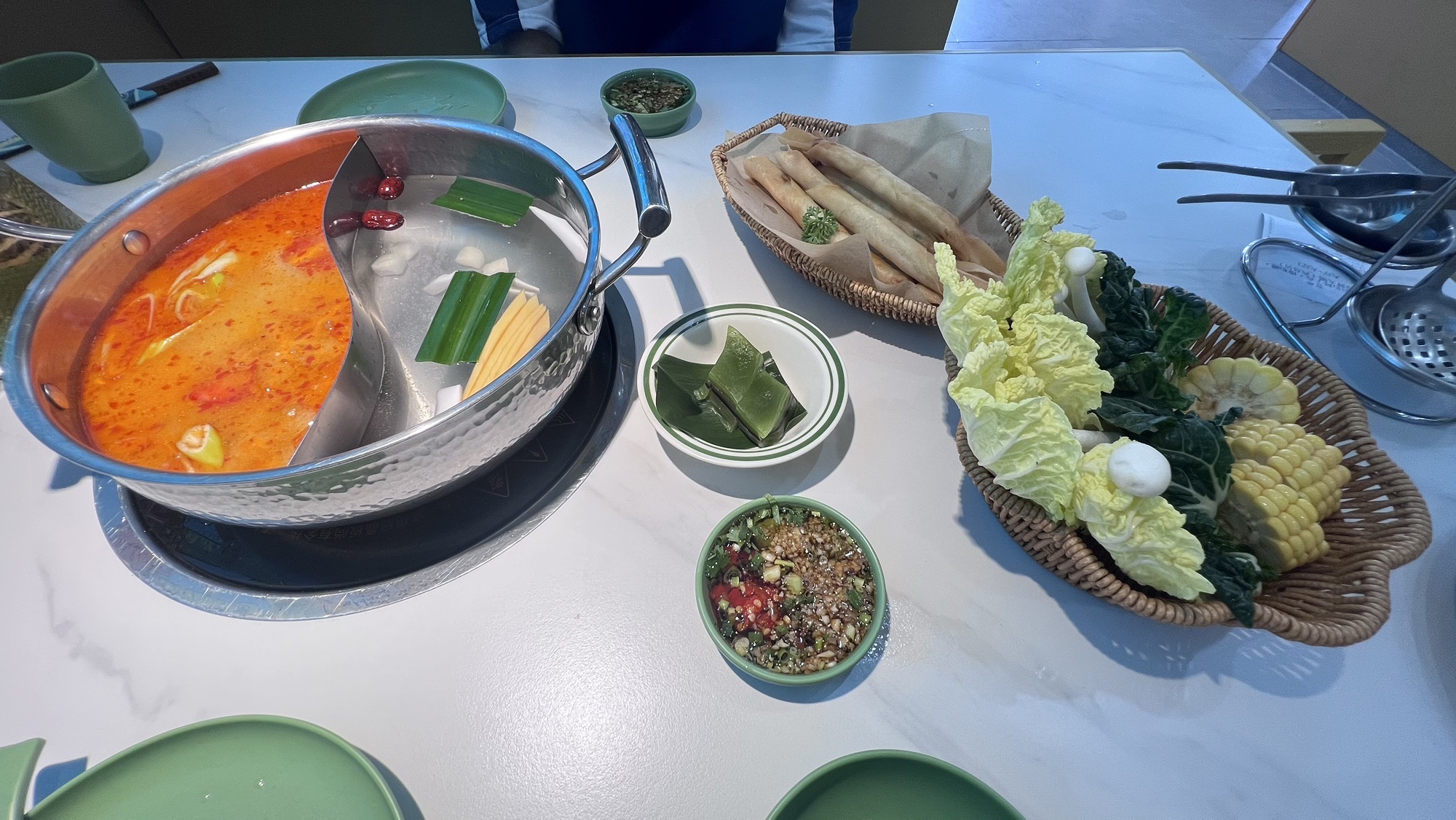椰林伯伯椰子鸡·糟粕醋·海鲜火锅(西岛店)