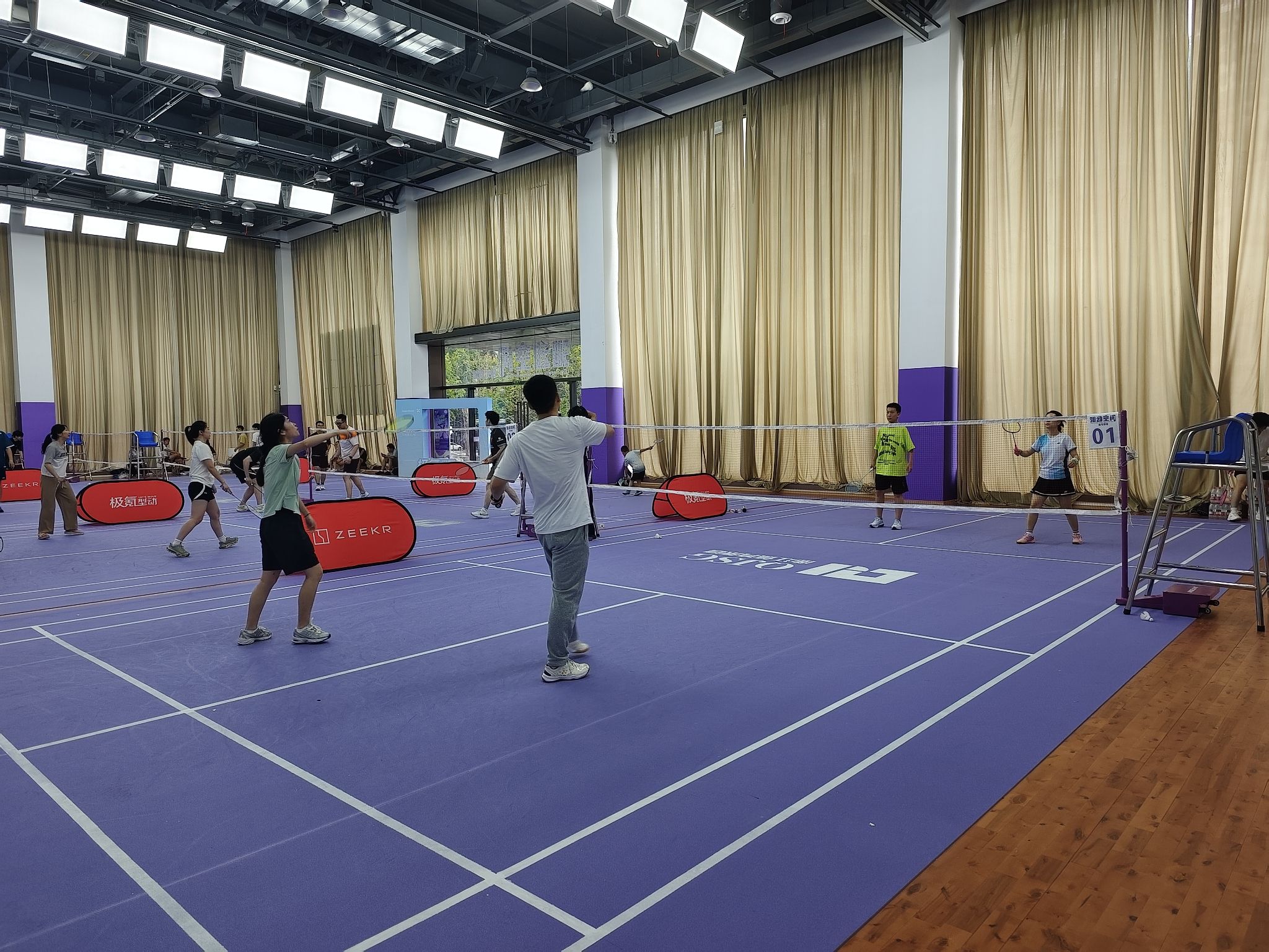 场地封面-翠华里·翎动空间羽毛球馆