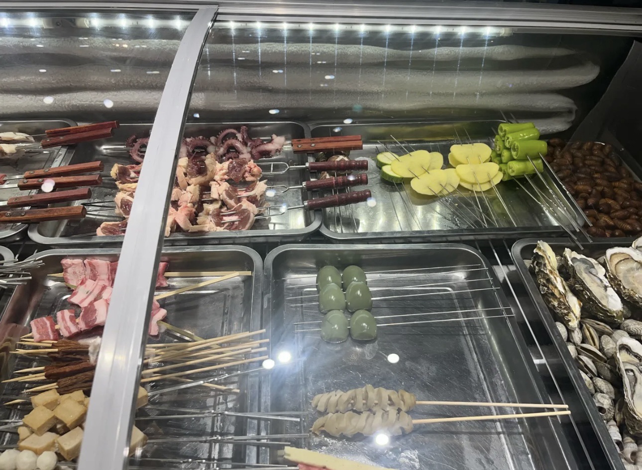 苏味大油边烧烤店