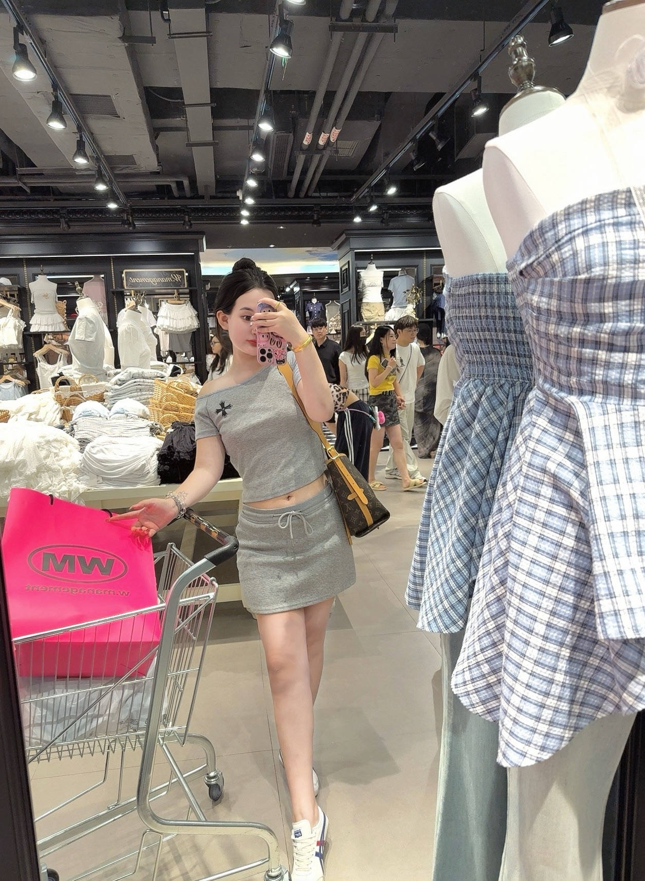 W.Management(郑州郑东万象城店)
