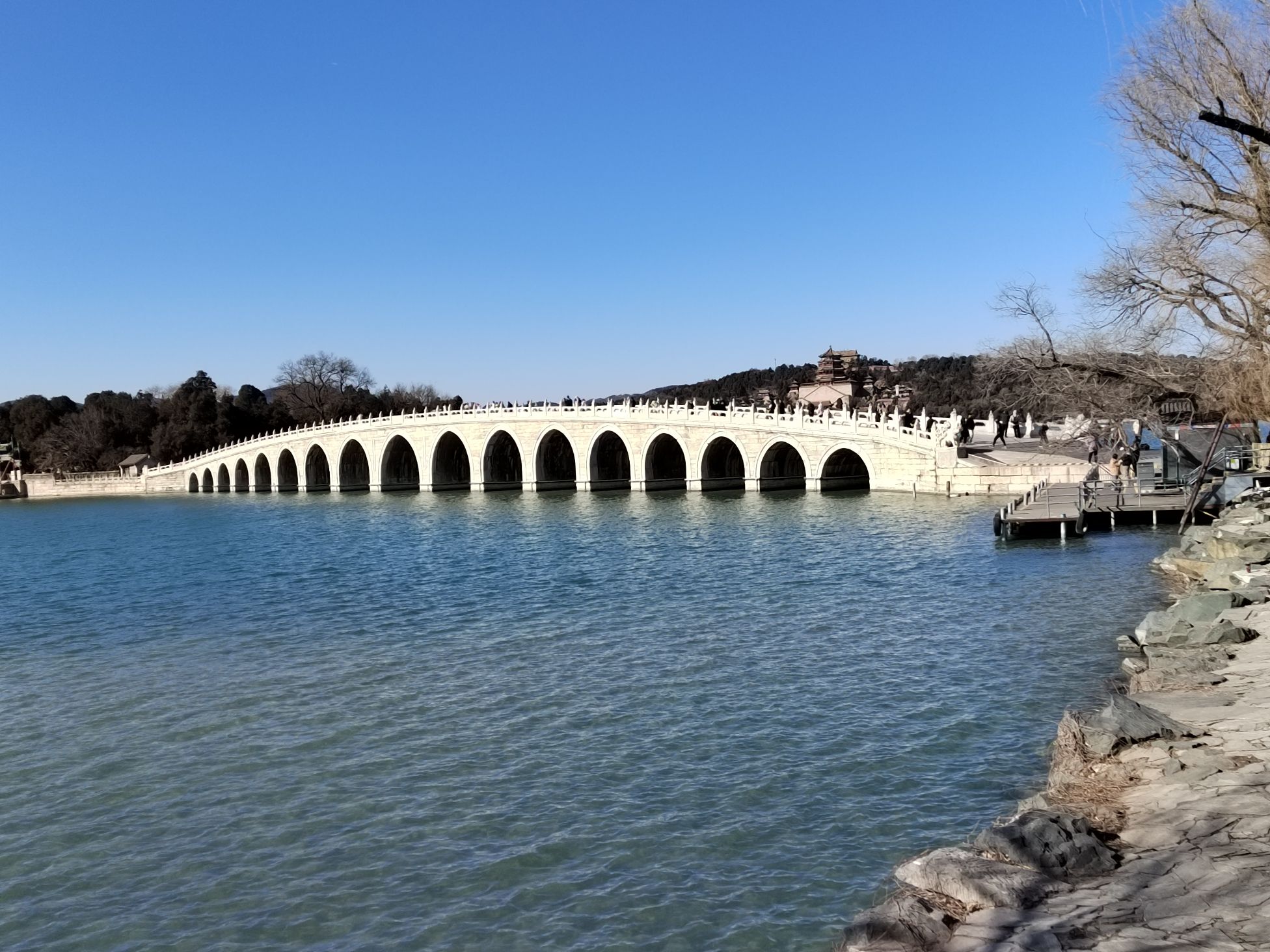 颐和园(公交站)