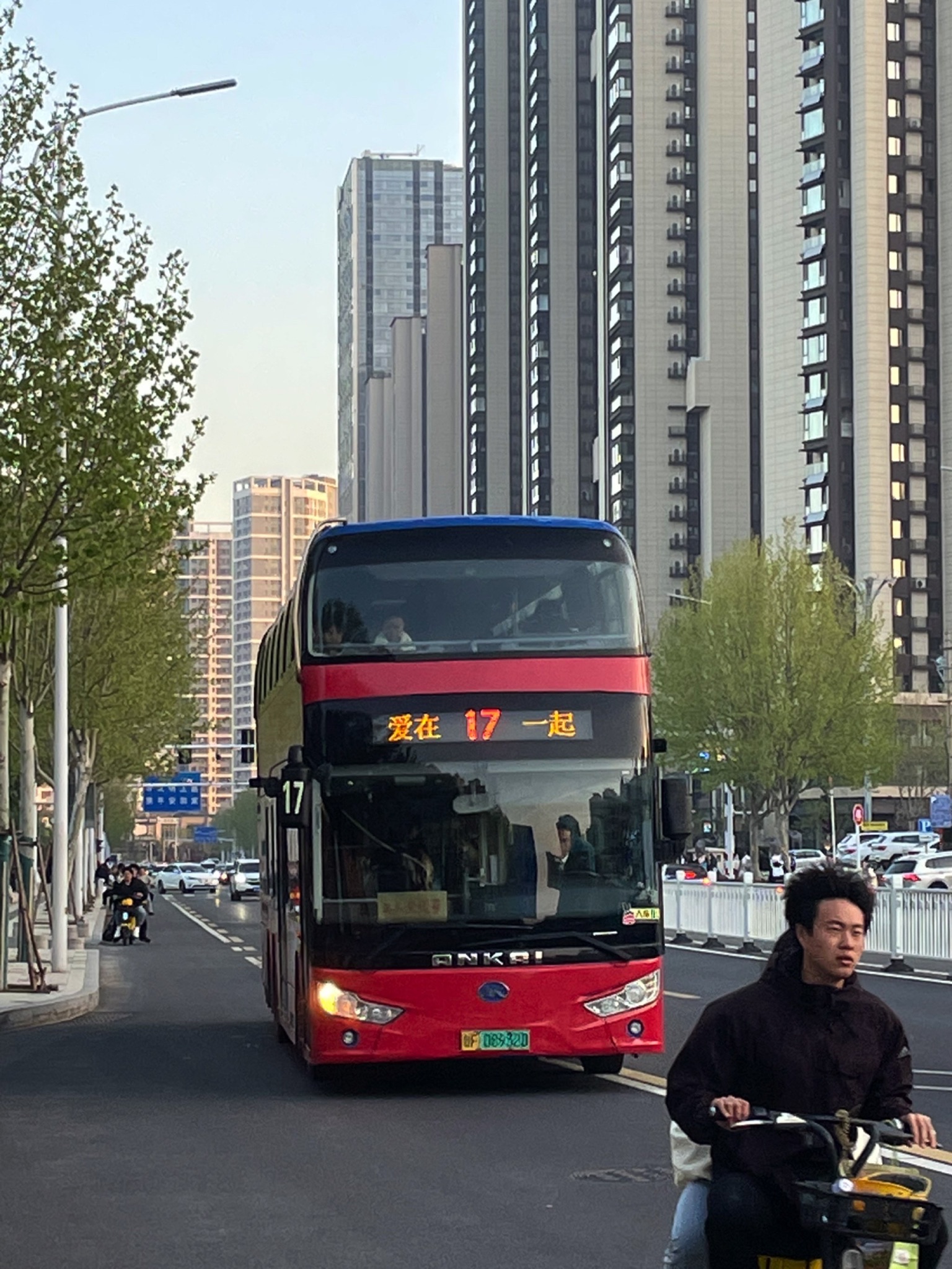 烟台大学(公交站)
