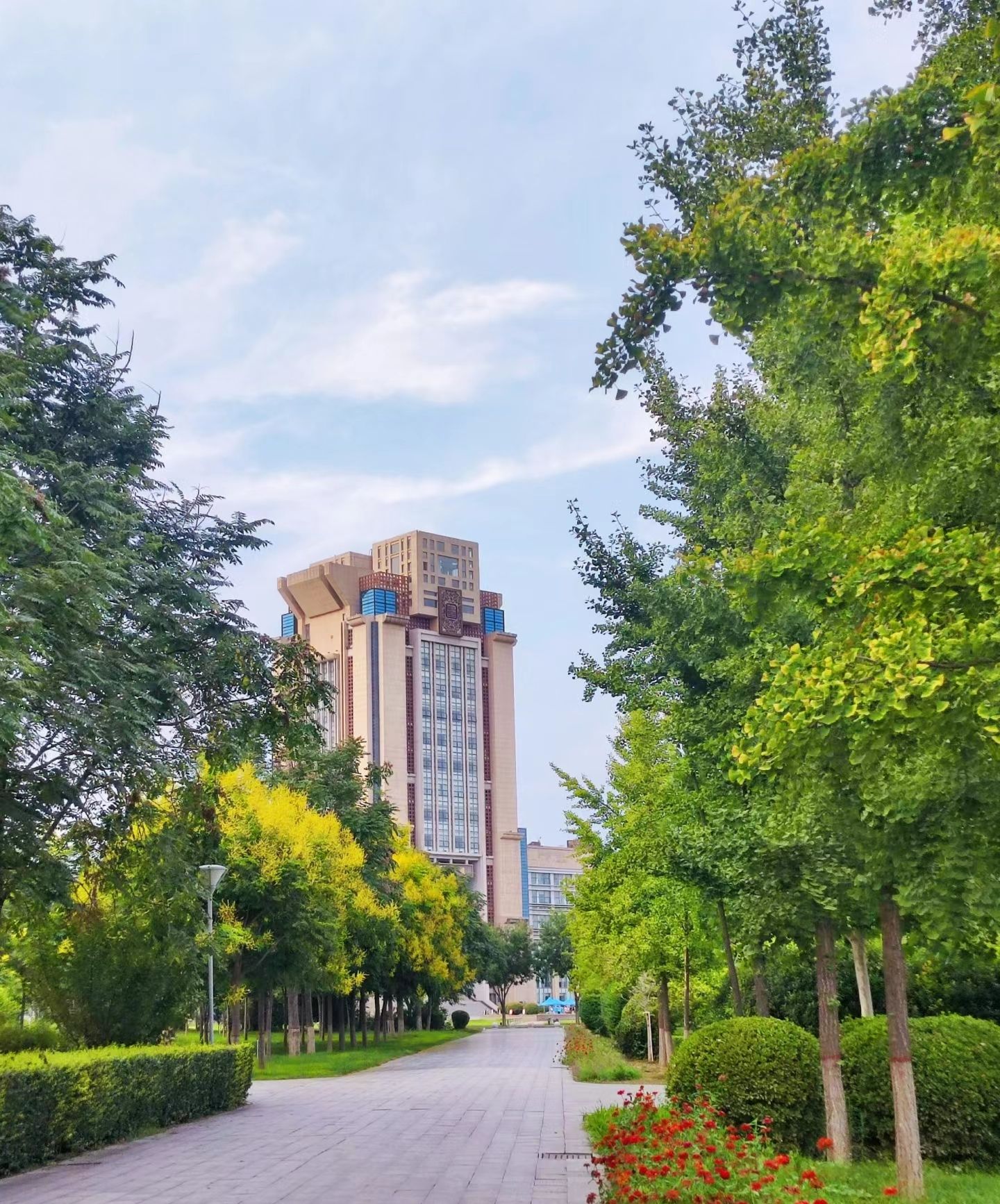 运城学院西门(公交站)