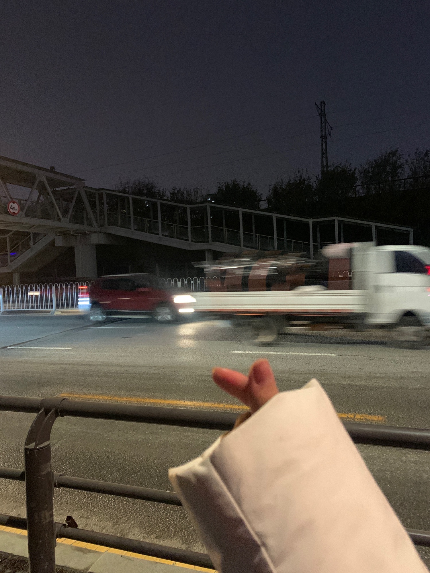 沈阳大学南门(公交站)