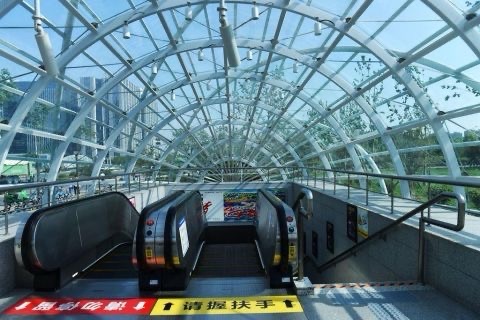 郑州大学地铁站C口