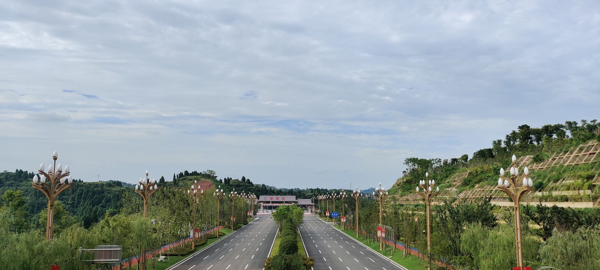 潼南北收费站(S9合安高速出口)