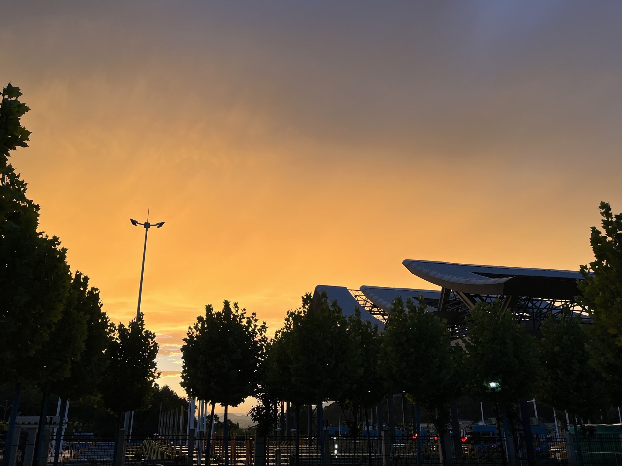 龙峪湾收费站(S88郑栾高速出口)