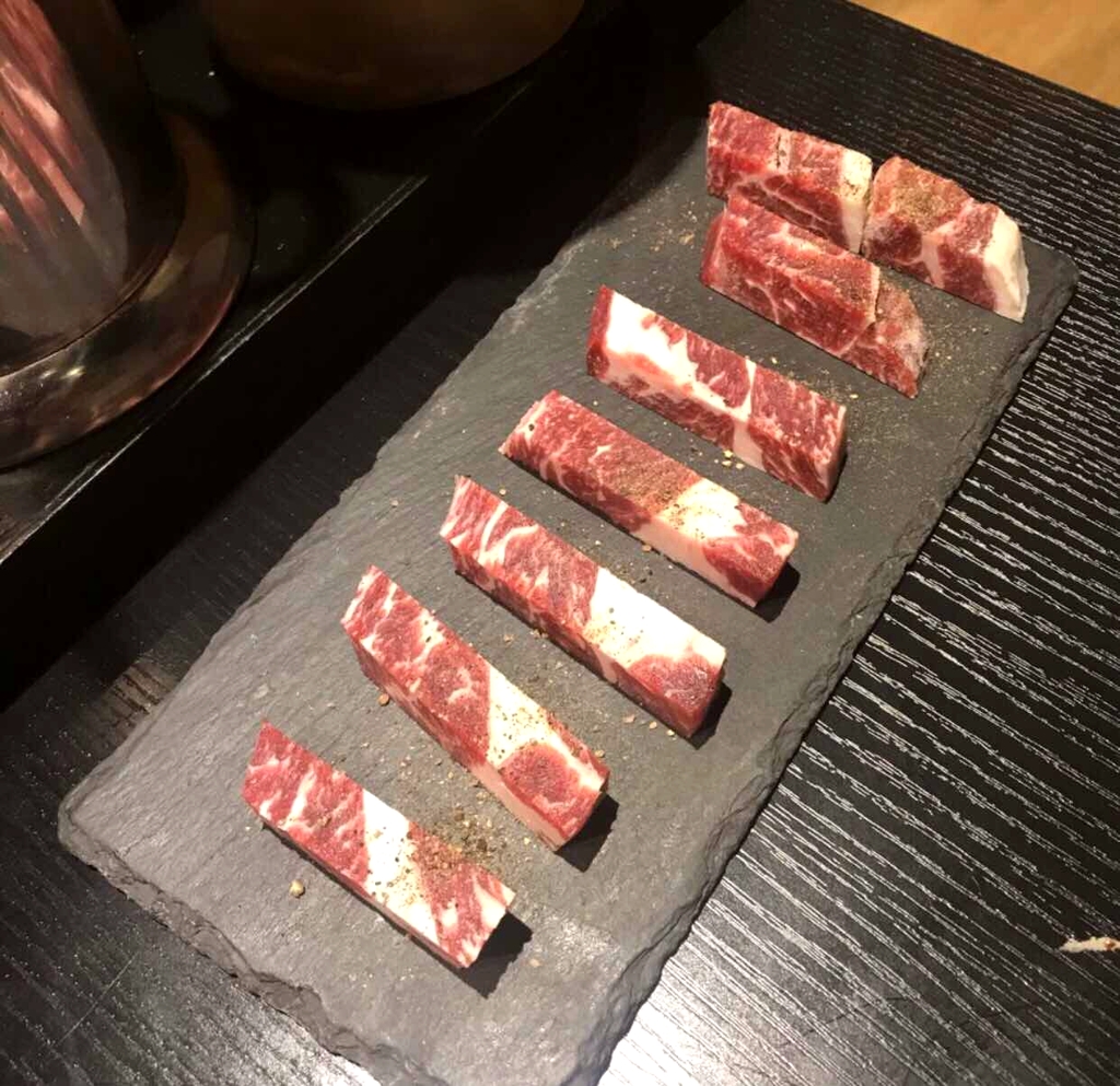 物蔵炭火烧肉(1958店)