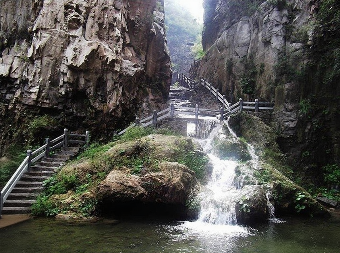 灵泉峡
