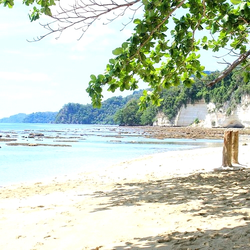 马良海滩