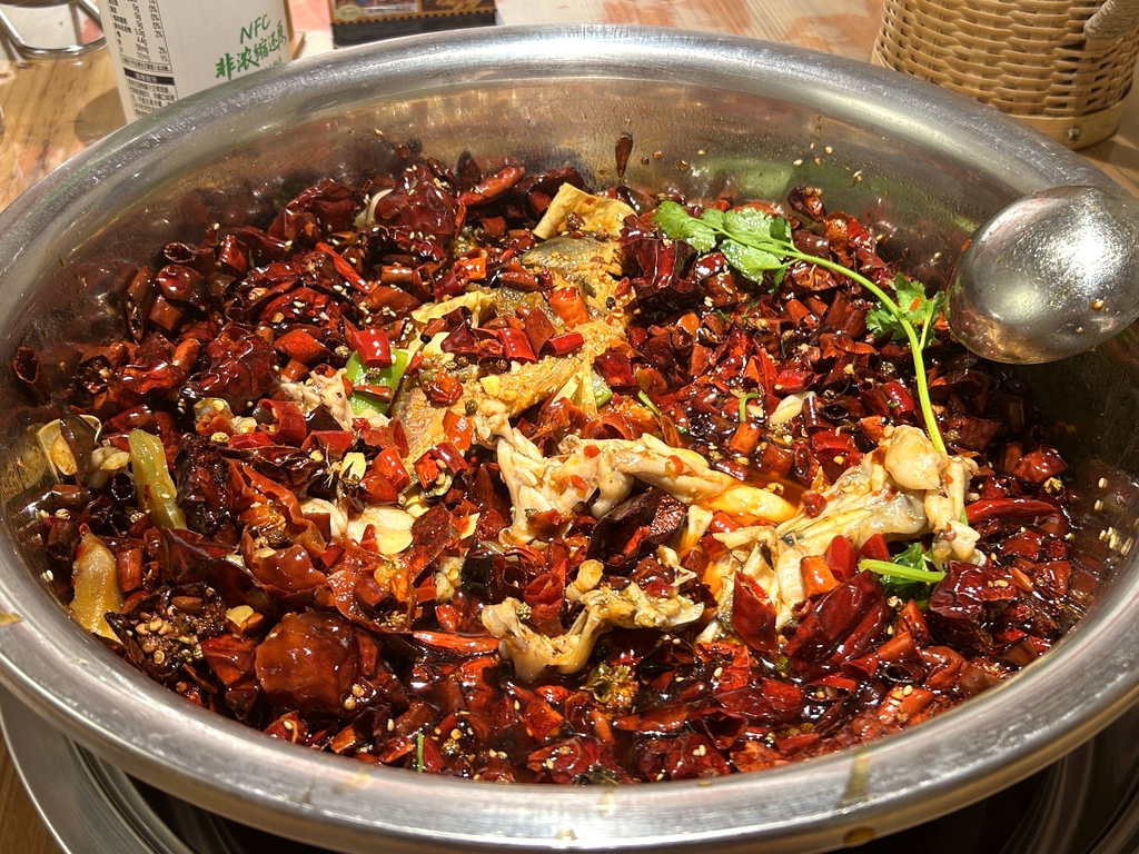 万小二水煮蛙(颐和小区店)