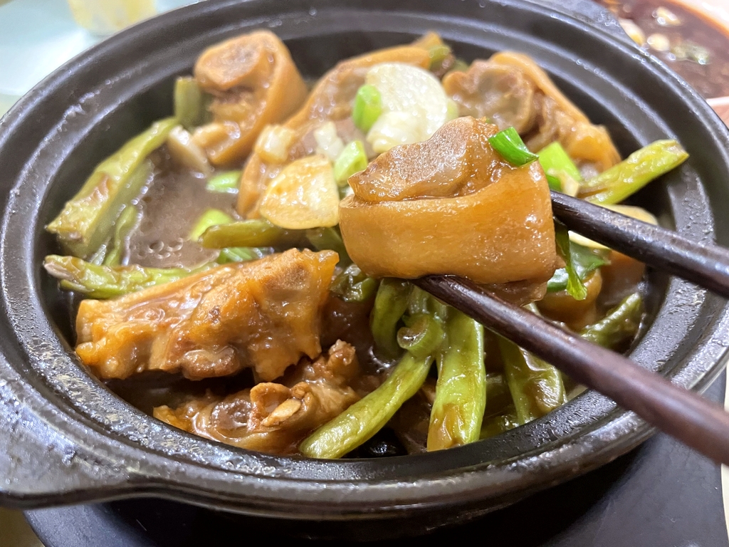 梦影食园(王府园小区东苑店)