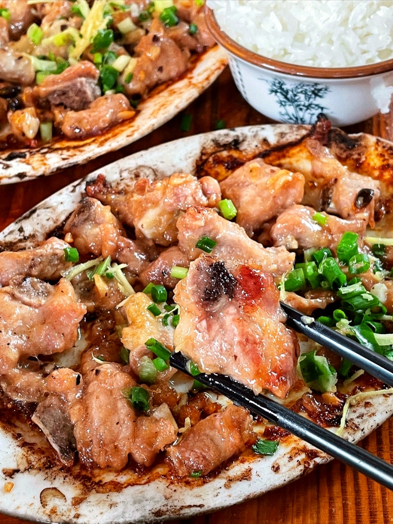 容边排骨饭