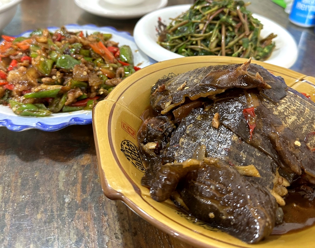 回味特色小甲鱼