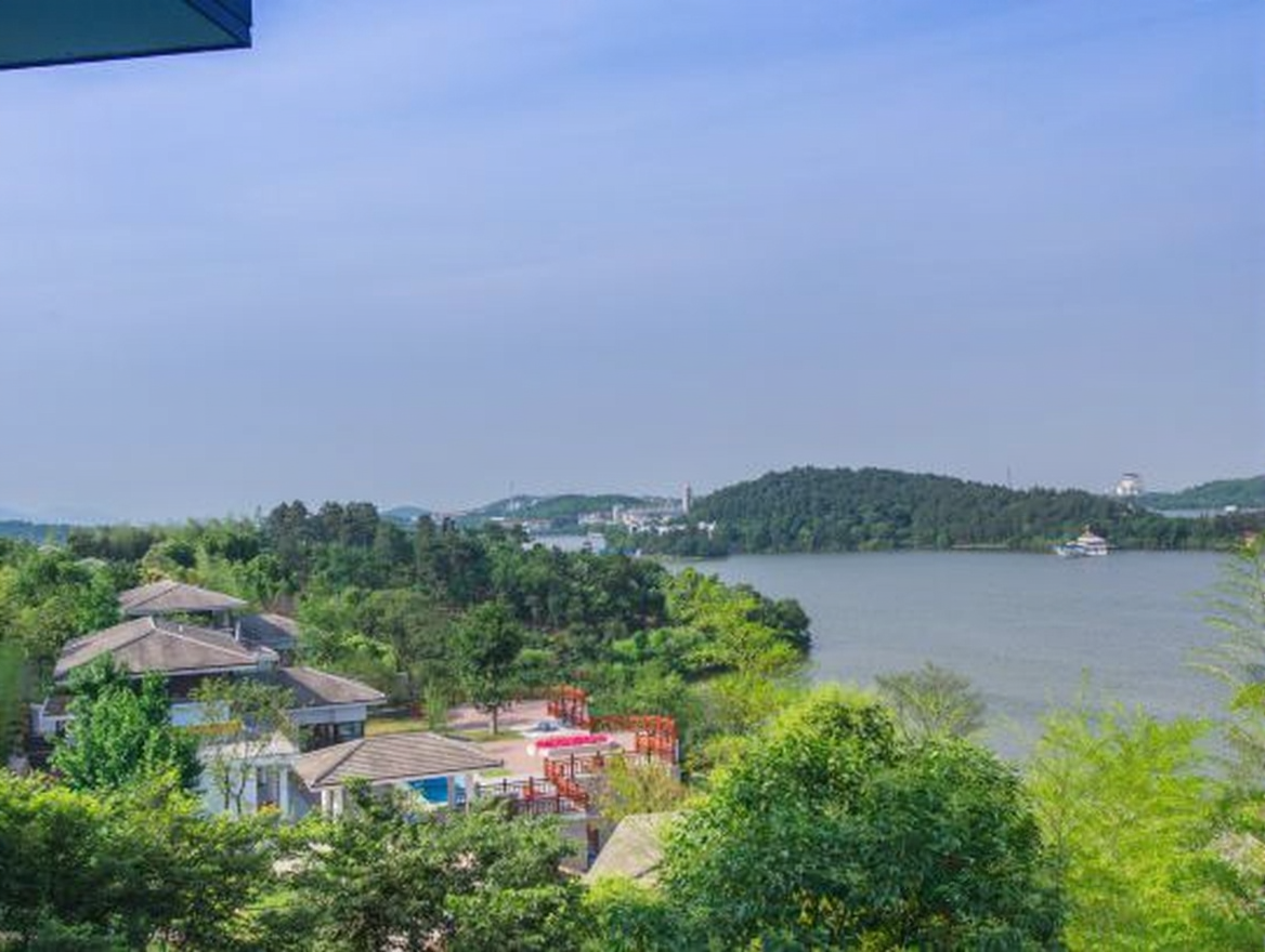 涵田半岛酒店
