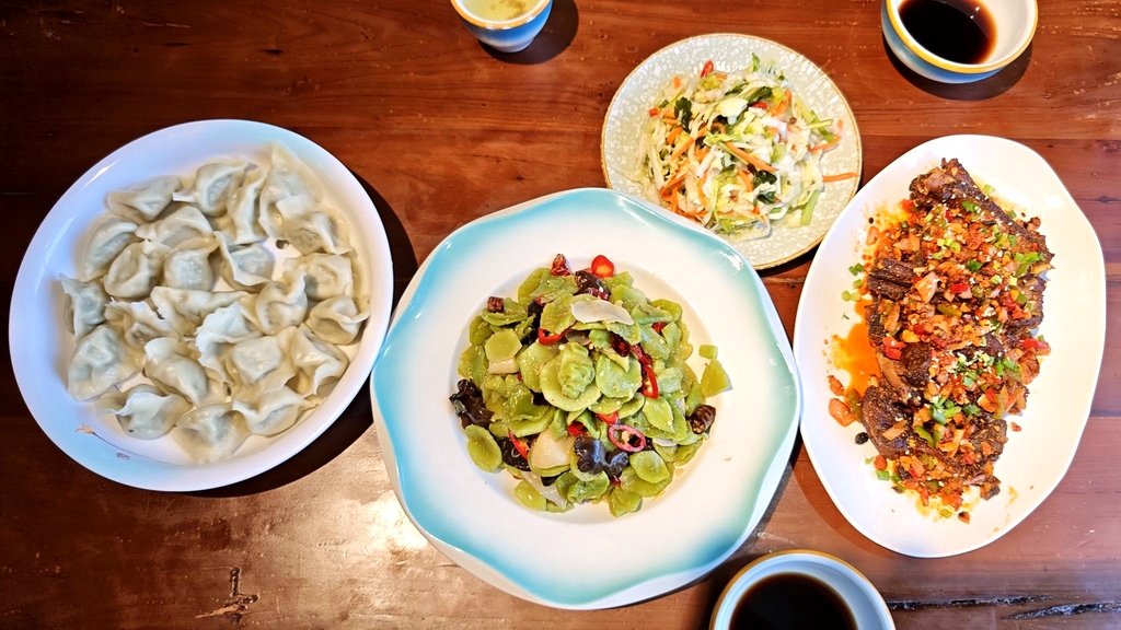 年三十饺子楼