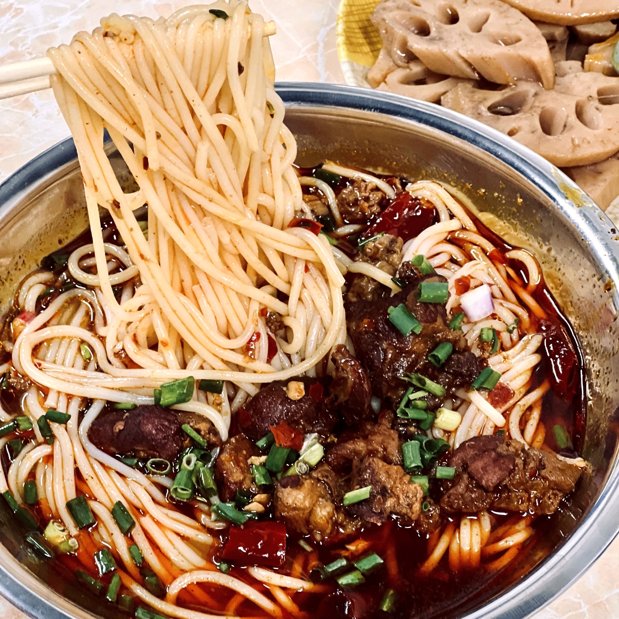 口齿留香:筒骨粥店