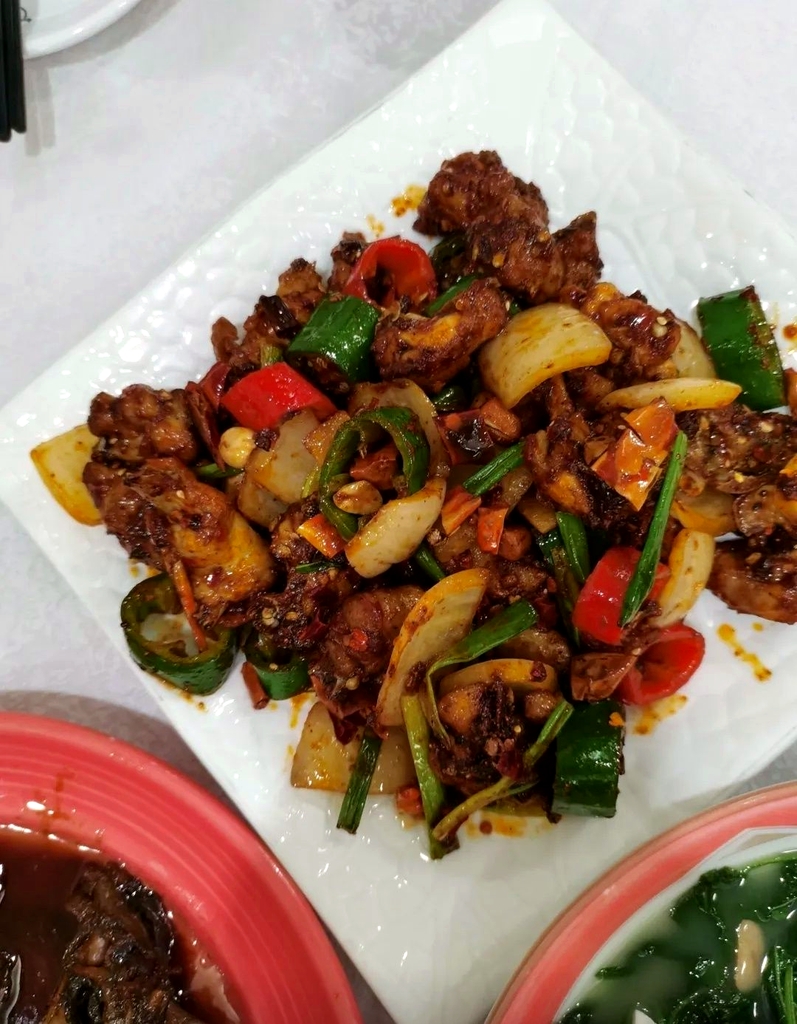 大家庭餐厅(育德街)