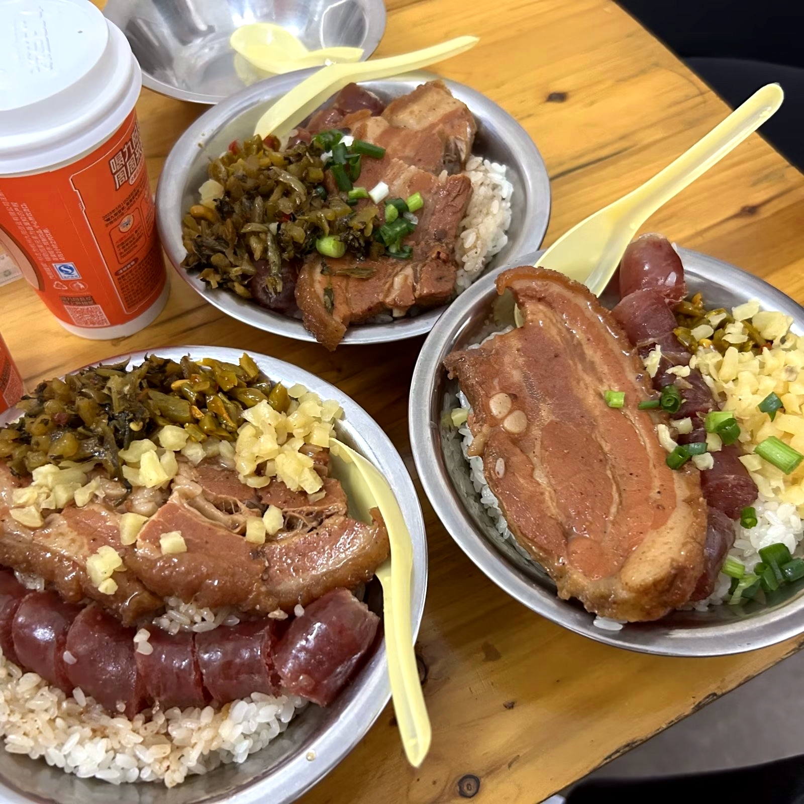 梁阿婆廿年老牌扣肉糯米饭