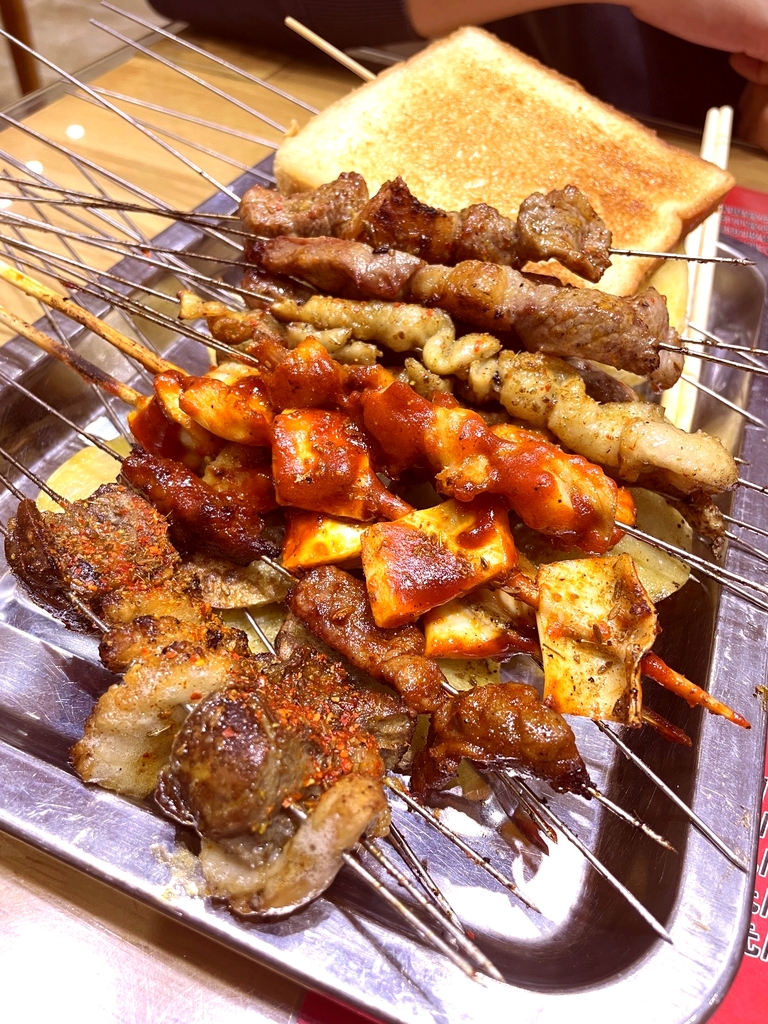 鸿霞烧烤店(辽宁里店)