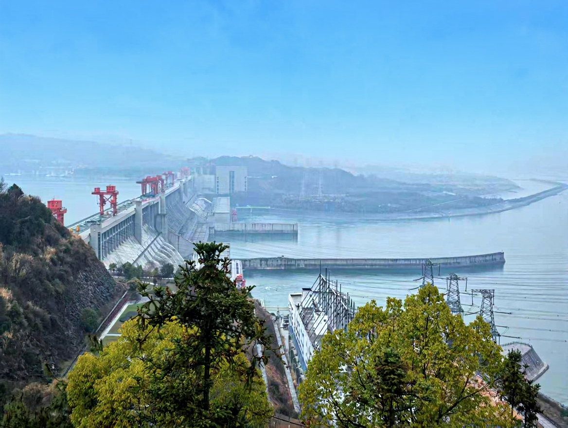 三峡大坝全景观景台