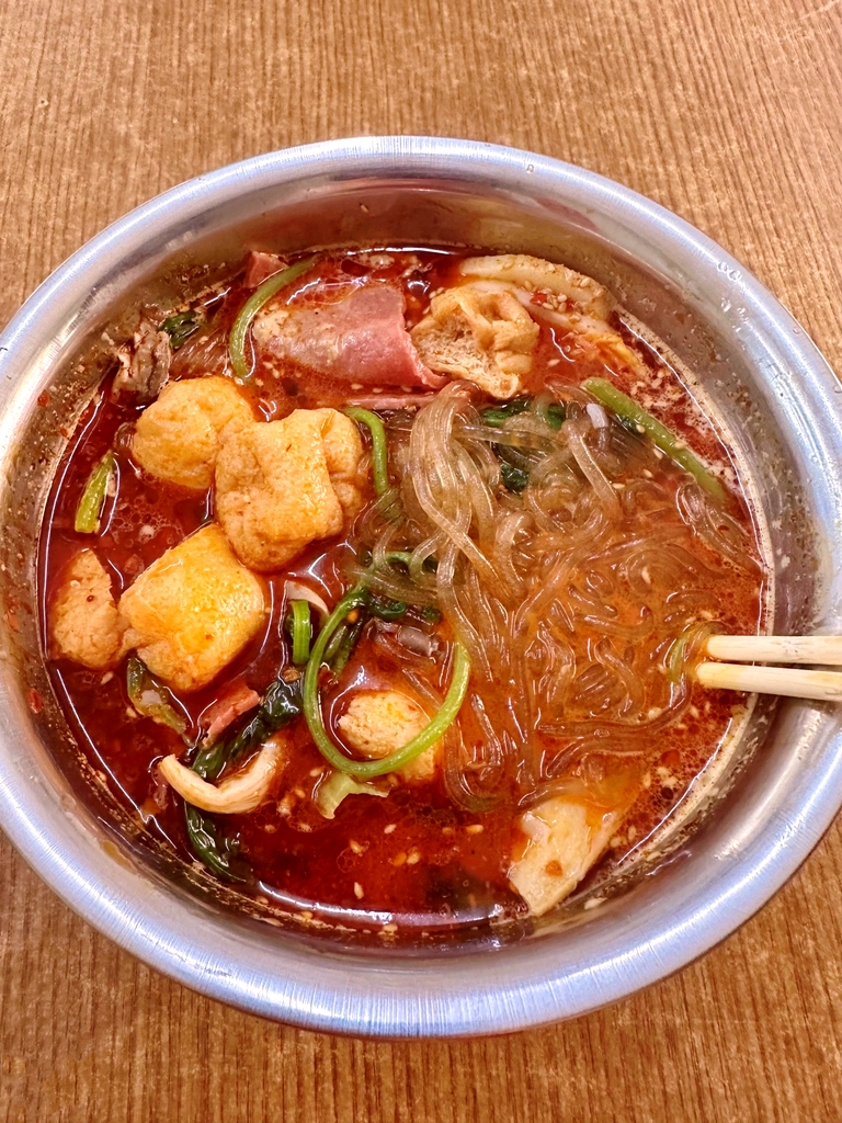 老六老式麻辣烫(大舞台美食街店)