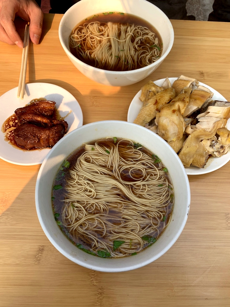 兴隆老店特色鳝丝面