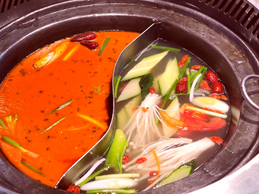 唇辣号重庆老火锅(鑫乐汇购物广场店)