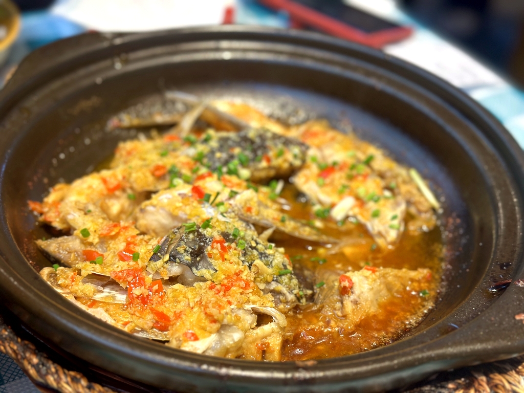 愚小锅土锅鱼头(金柘店)