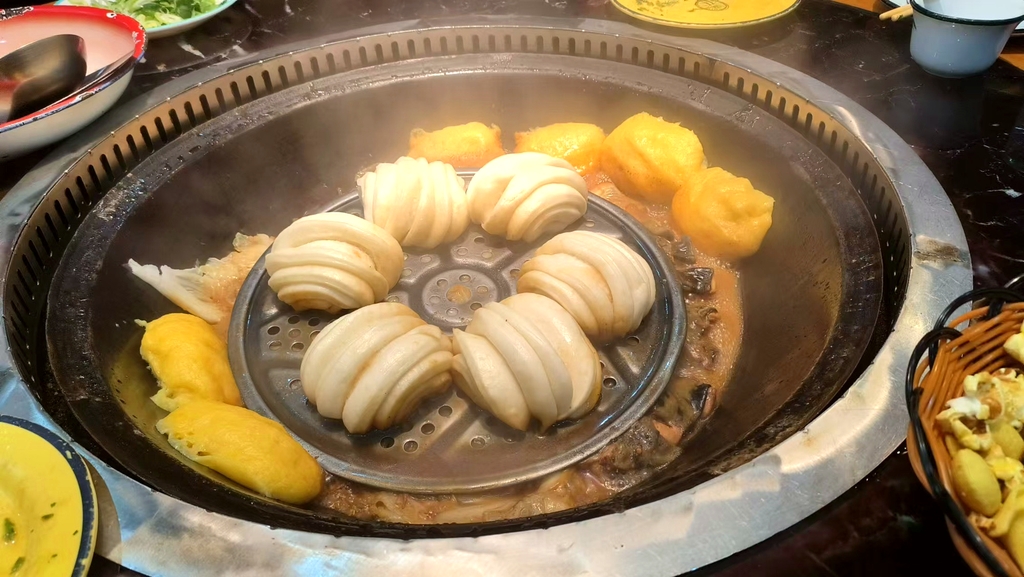 村职书铁锅炖(公园东路店)