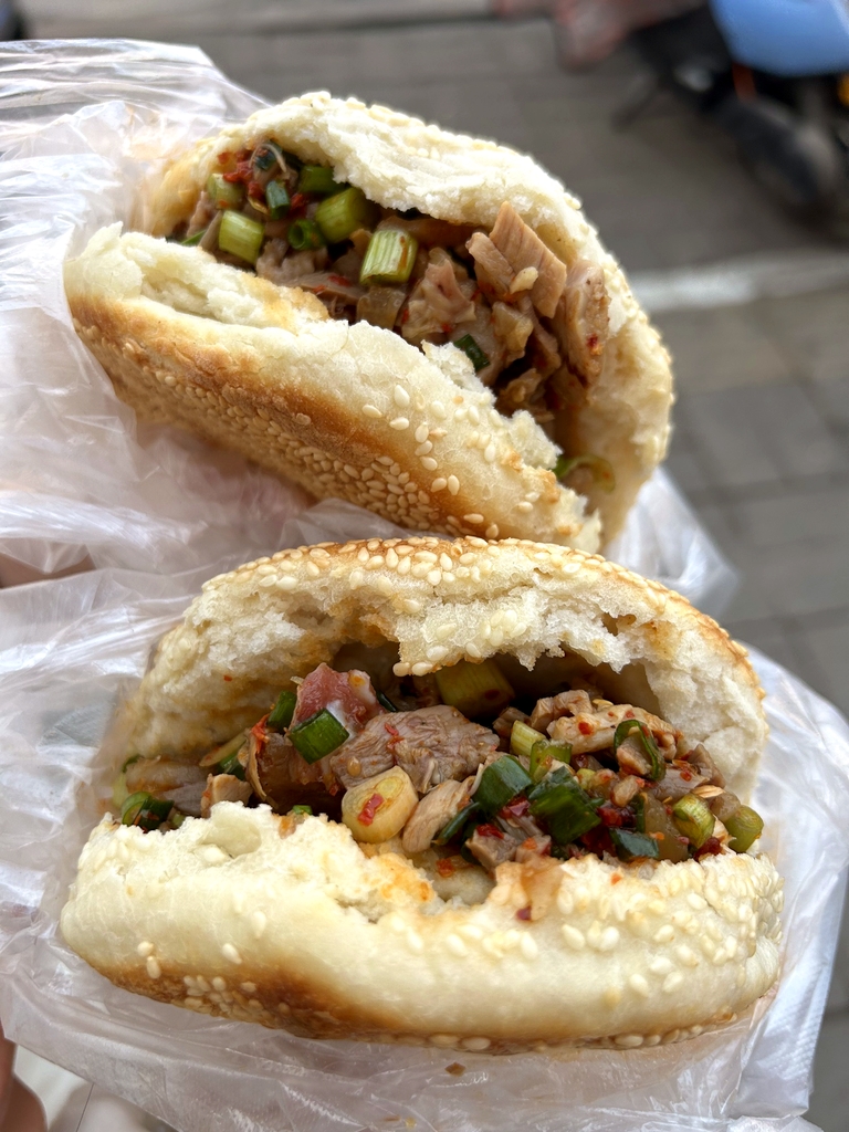 卤肉烧饼星期八