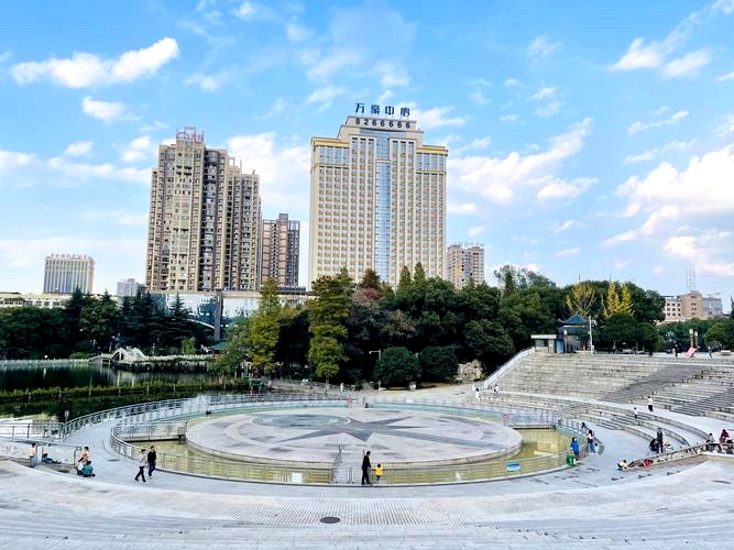 娄星广场
