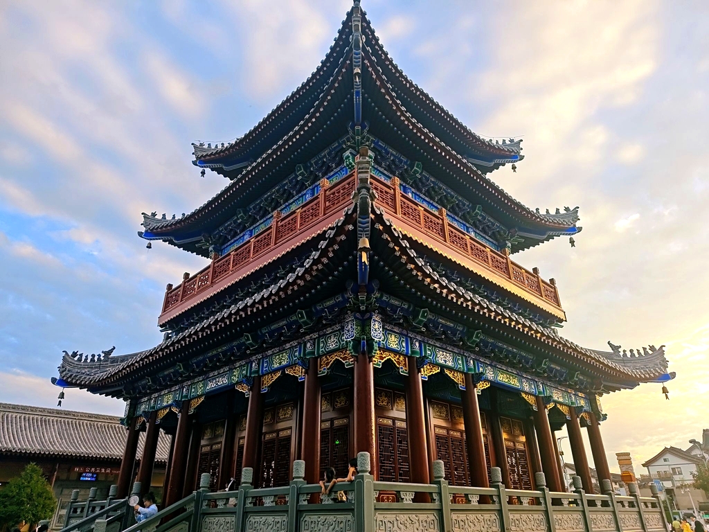 启汉楼