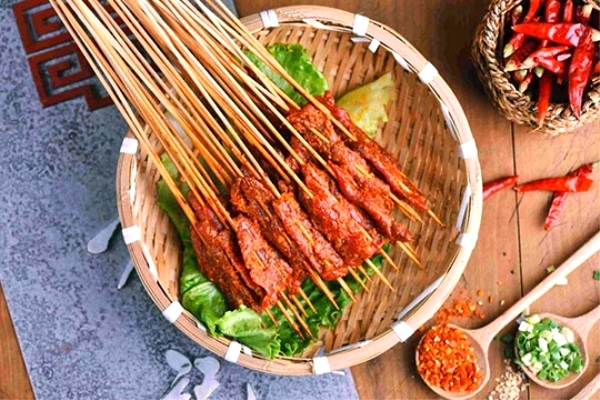 香约马路串串香火锅(万达店)