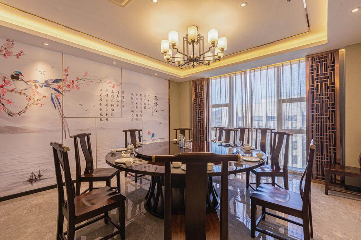铂悦戴斯酒店(烟台南站店)
