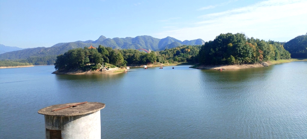 信阳商城县汤泉池风景区