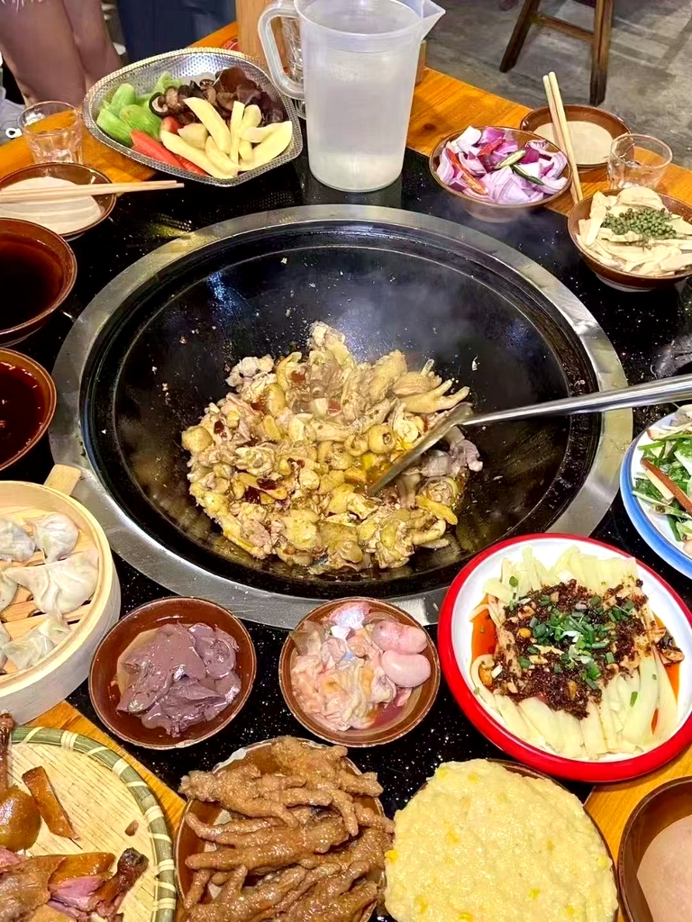 山城柴火鸡(东区花城生活广场店)