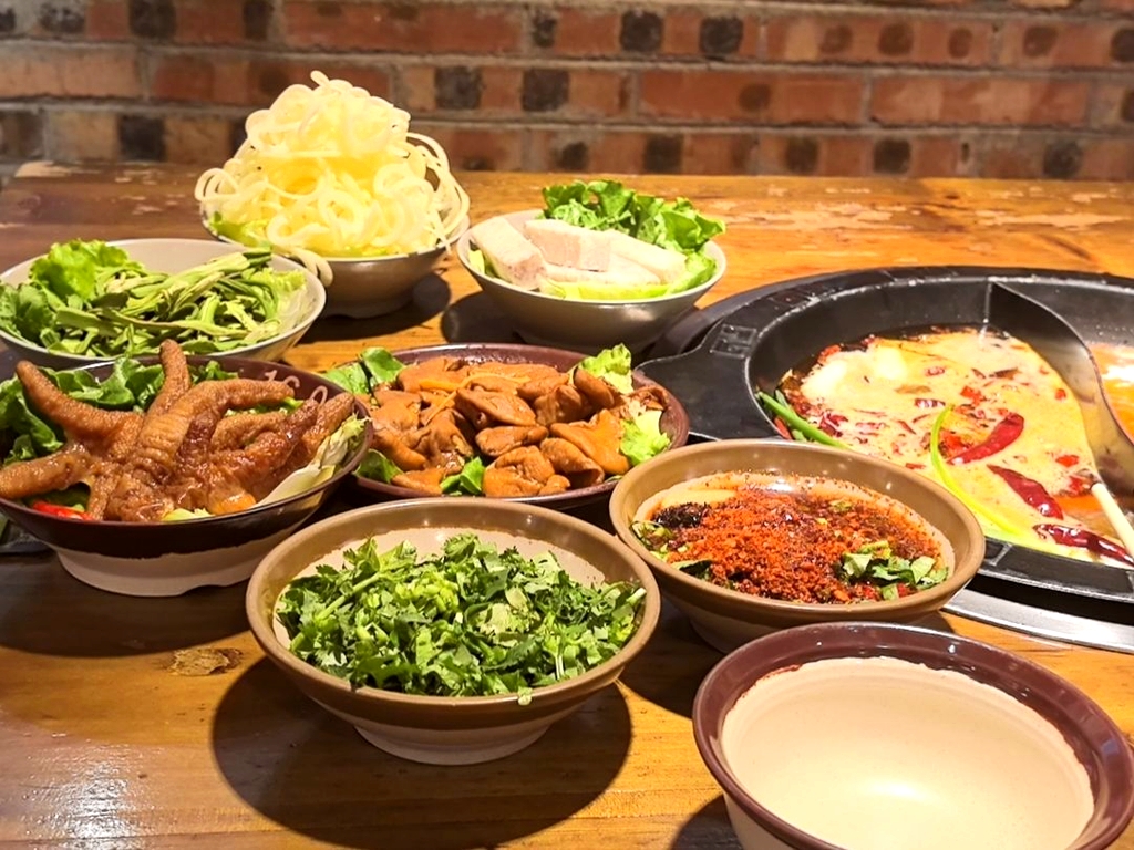 渝大熊小碗菜重庆老火锅(生活港店)