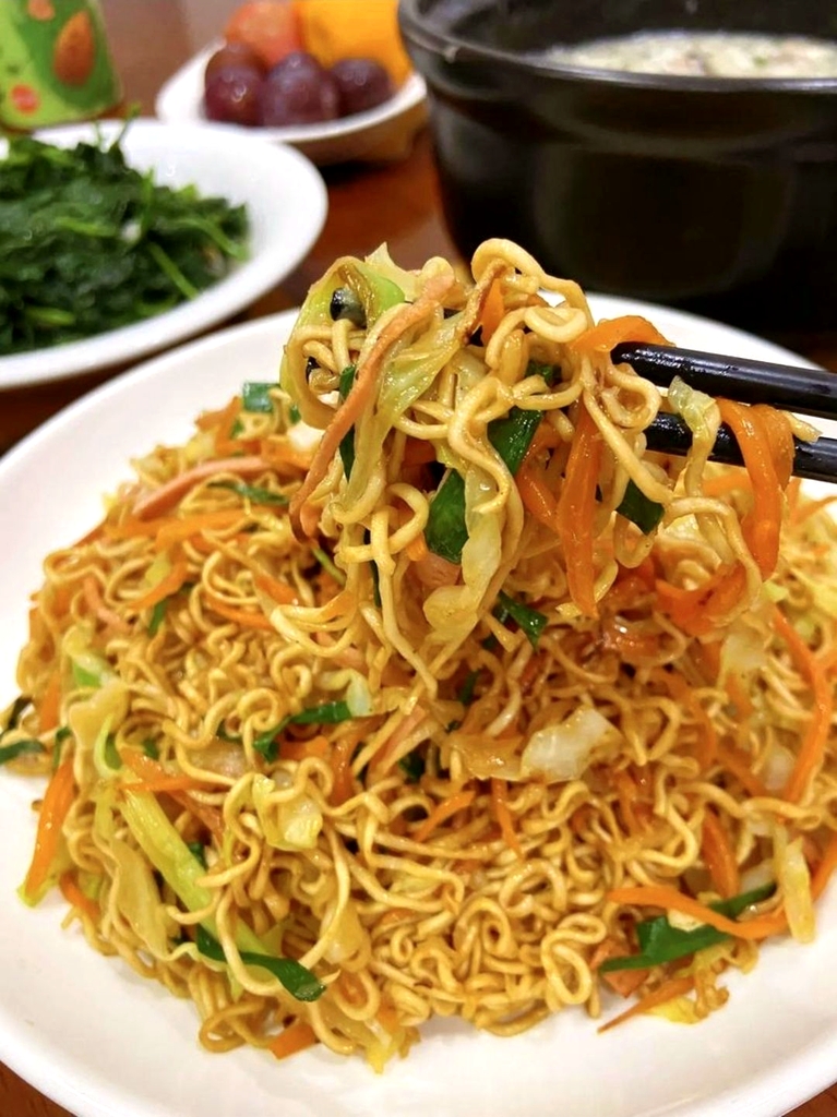农家炒菜大碗面