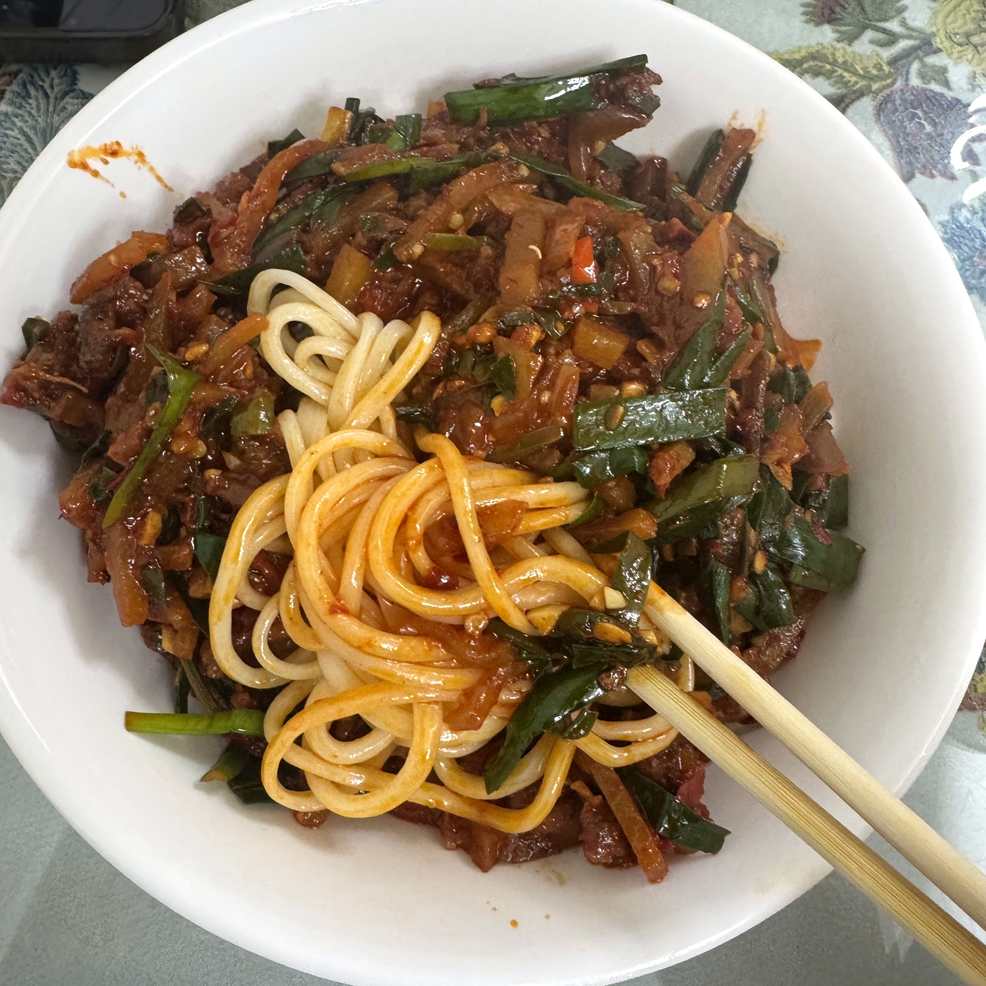 胖子壹号韭菜拌面