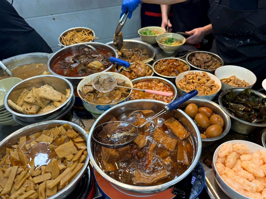 阿蛤正宗洋老洲卤面