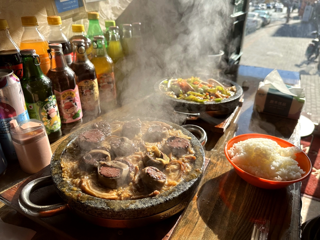 田勇石板盖浇饭(兰青街店)